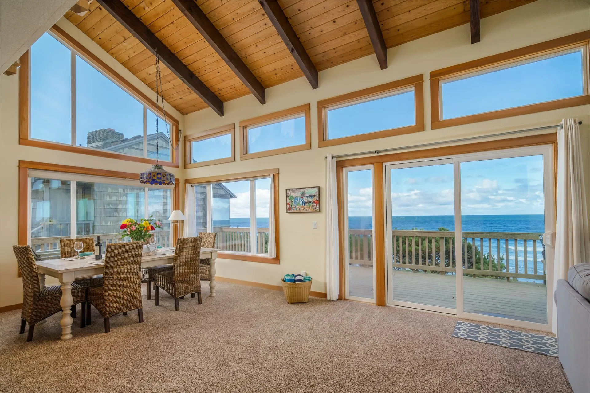Vacation Rental in Cannon Beach, Pacific House living room with view of the ocean and large porch